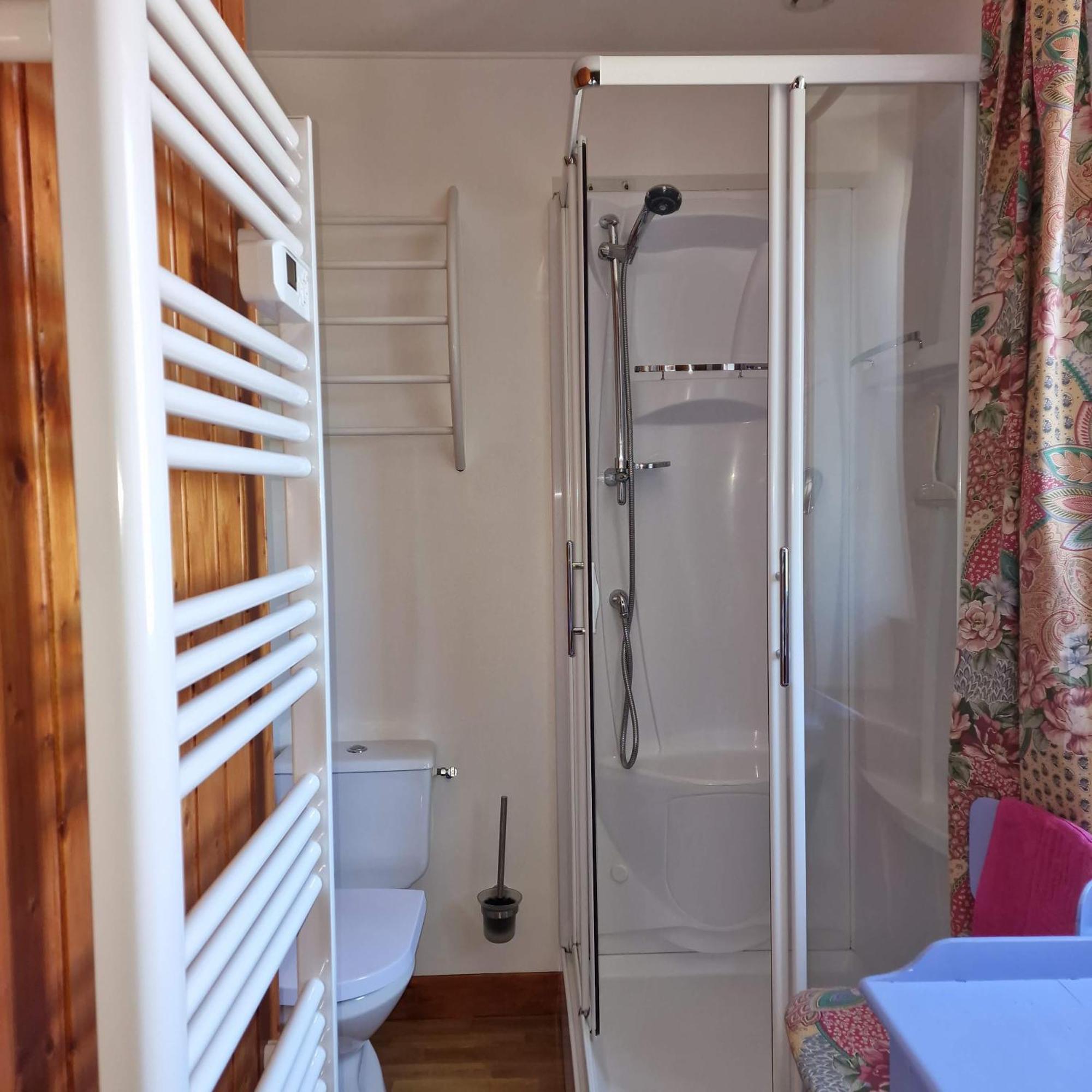 Le Dy En Fleurs Villa Saint-Maurice-en-Cotentin Exterior foto